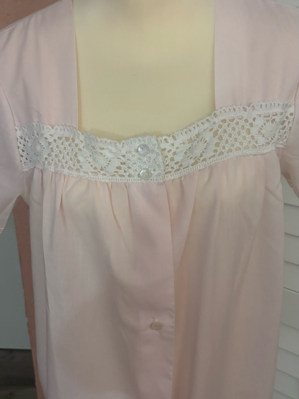 Lace-Trim Pale Pink Women's Nightgown